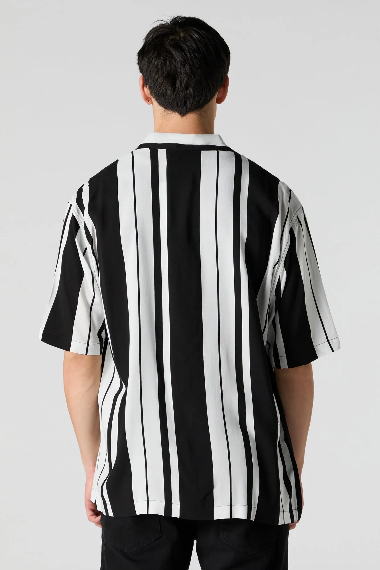 Haut boutonné à imprimé noir et blanc